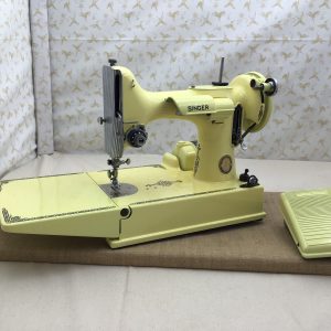 Featherweight – 1950 Butter Yellow